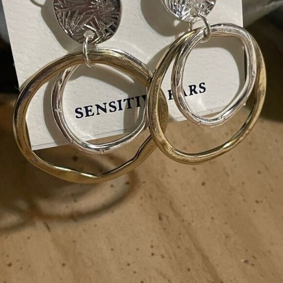 Croft & Barrow Gold and Silver Tone Double Circle Earrings 5 FOR $25 ๐ต ๐ฒ - Picture 2 of 6